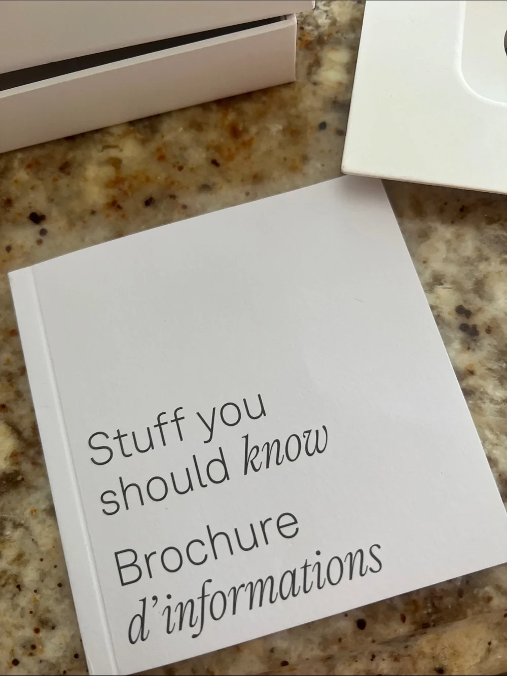 Oura Ring 4 Smart Ring — Black with box, directions, charger